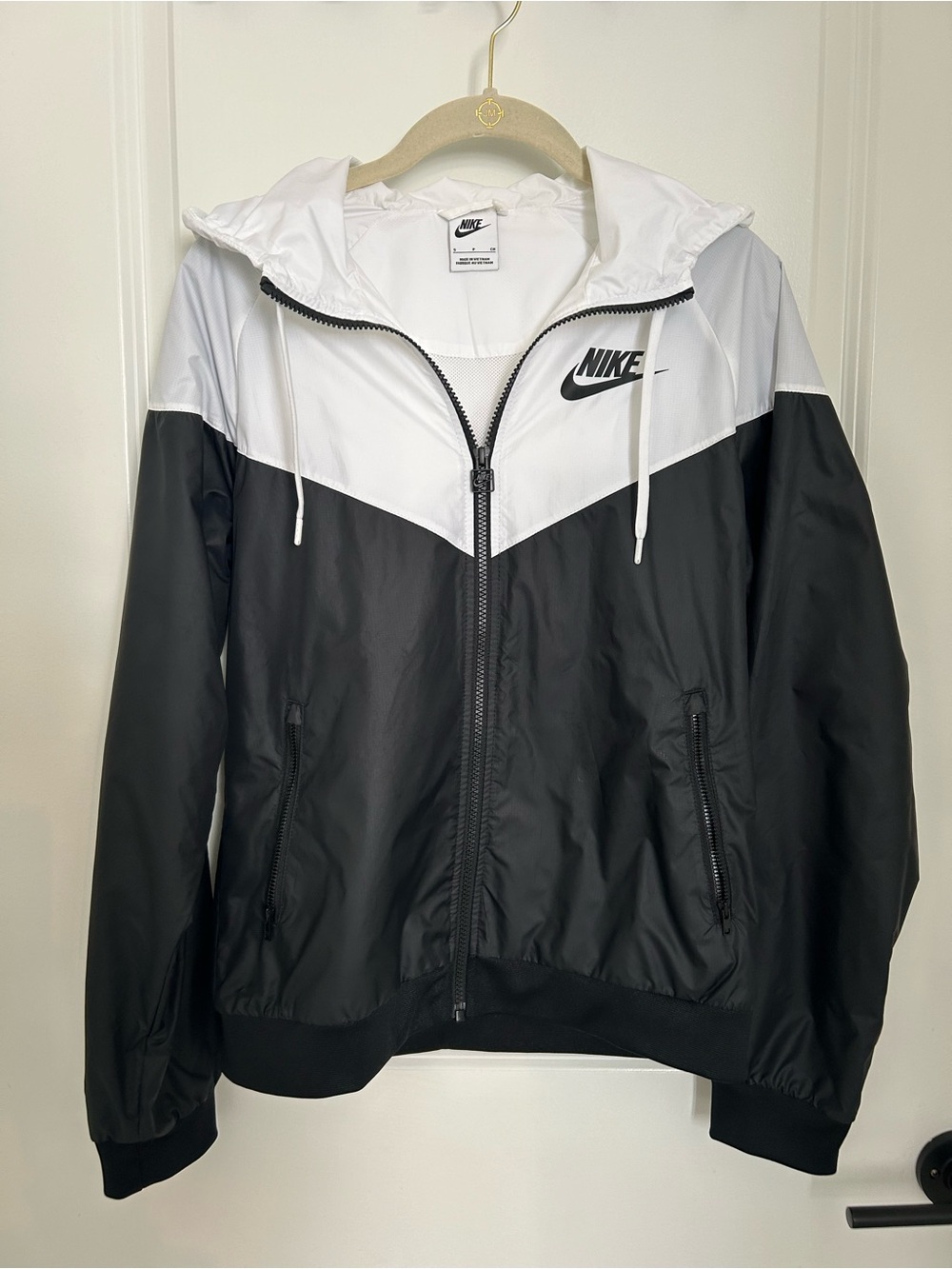 Nike Hooded Wind Breaker Jacket Women’s Size Small